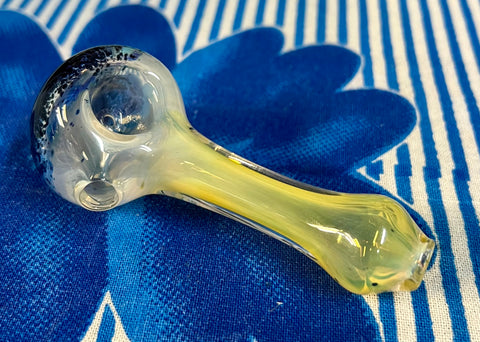 Spotted/Silver Fume Head W/White to Yellow Body Handpipe