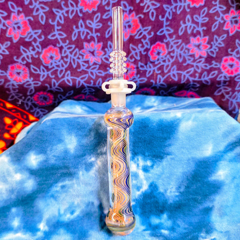 Nectar I/O Straw with 10MM Tip-Blue/Pink Stringers with Gold Fume-V950N