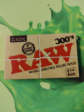 Raw Classic 300’s 1 1/4 Rolling Papers