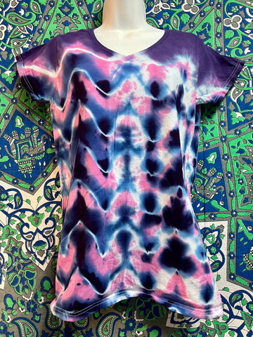 Large Wave V-neck Women's Tie-Dye T-Shirt by Don Martin